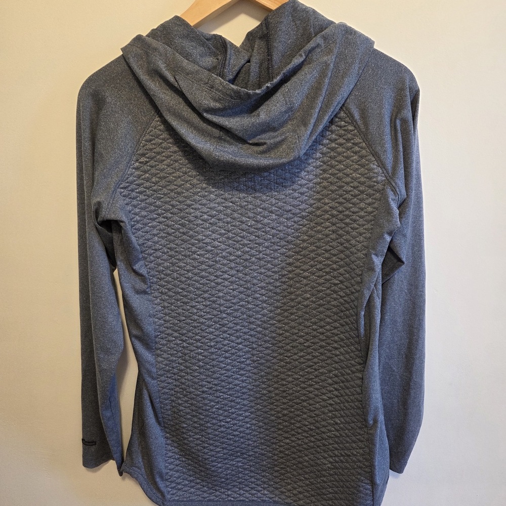 Columbia Women's Quilted Pullover Hoodie in Heather Gray - Picture 2 of 3